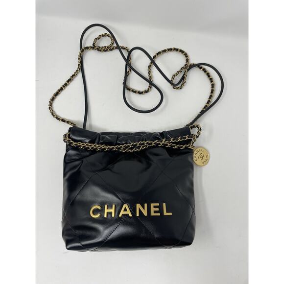 Chanel 22 Mini Bag Black NEW Hobo Tote Shopping Bag - Picture 2 of 14